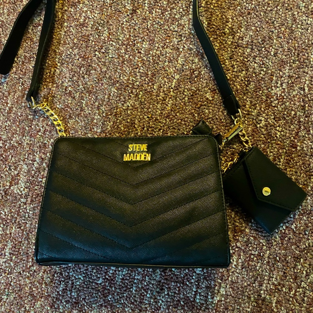 Steve Madden black shoulder bag